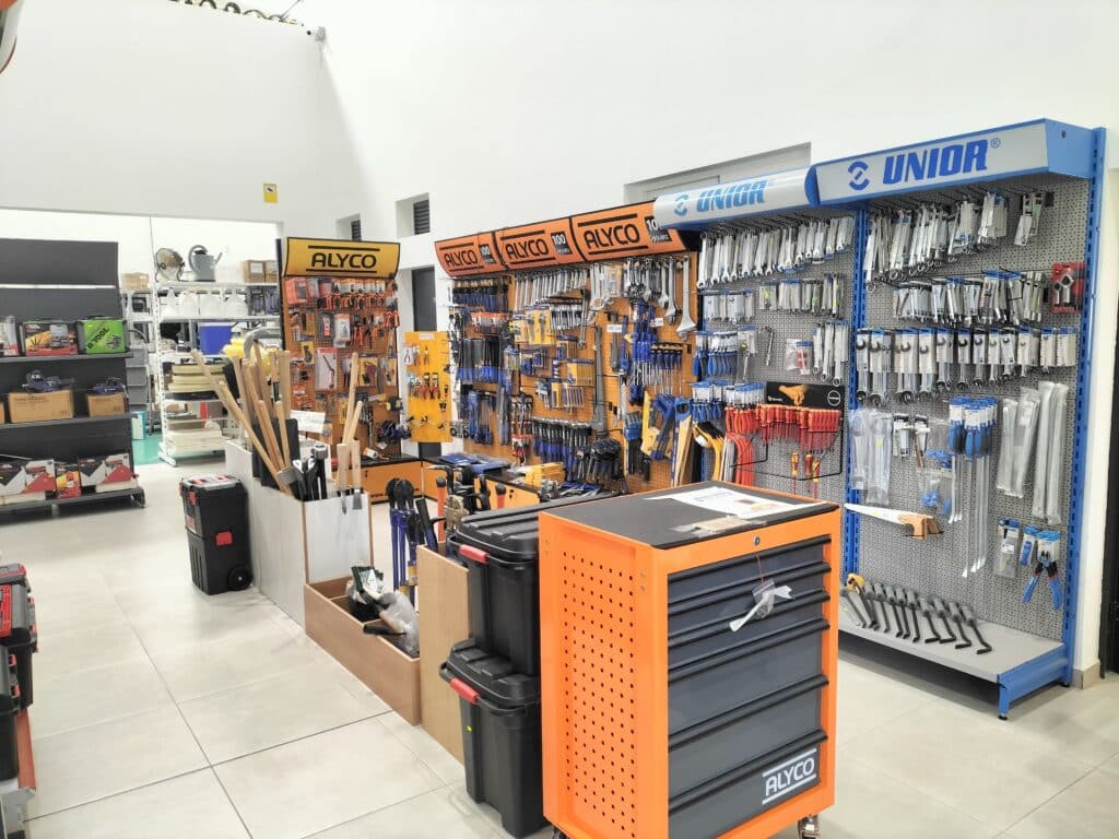 Herramienta manual y carros de taller en Viangea